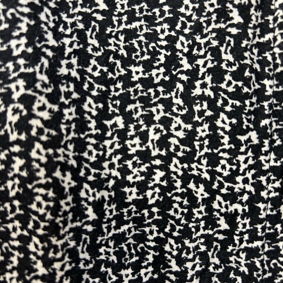 J Jill Long Sleeve Button Down Rayon Blouse Size M/ Excellent Condition - Picture 5 of 11